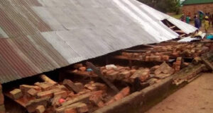 Worshippers die as church building collapse during service