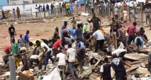 FCTA demolishes illegal shops around Area 1 Shopping Complex Abuja (photos)