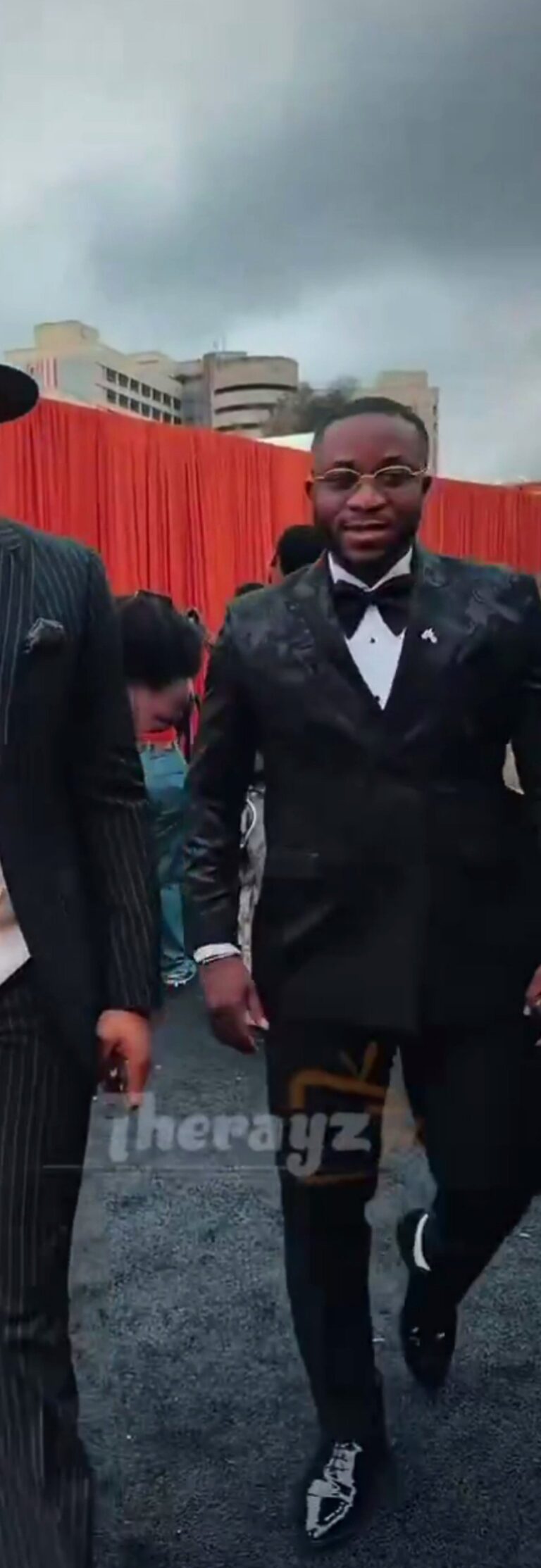 Yahoo boy and convicted criminal, Invictus Obi Okeke sighted at a birthday party (video)